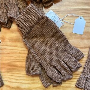 .088.  Alpaca Cozy Brown Knit Fingerless Gloves